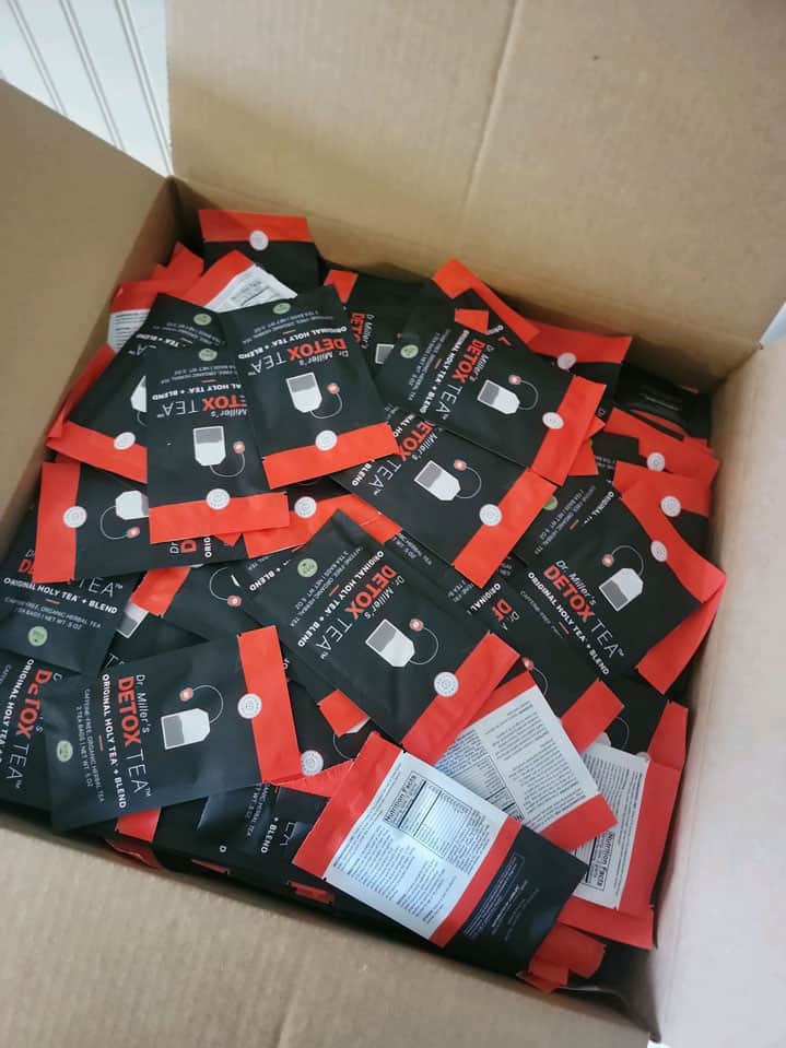 Wholesale Detox Tea in red and blue packets in a box